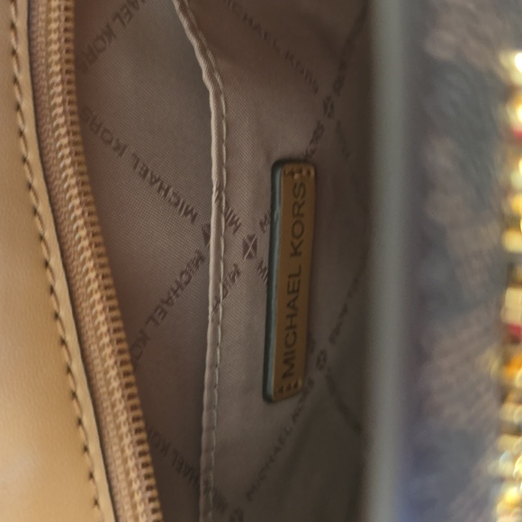 MICHAEL KORS SHOULDER BAGS 🥰 - Picture 4 of 7